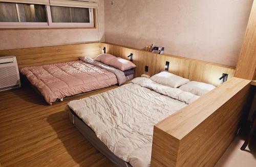 Seokchon-dong Apartment | Near Lotte World! Best-rated home close to Seongsu, Gangnam, and Asan Medical Center