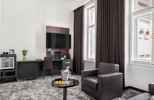 Nepszinhaz negyed Hotel | Nemzeti Hotel Budapest - MGallery Collection