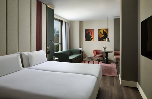 El Parc i la Llacuna del Poblenou Hotel | NH Barcelona Diagonal Poblenou