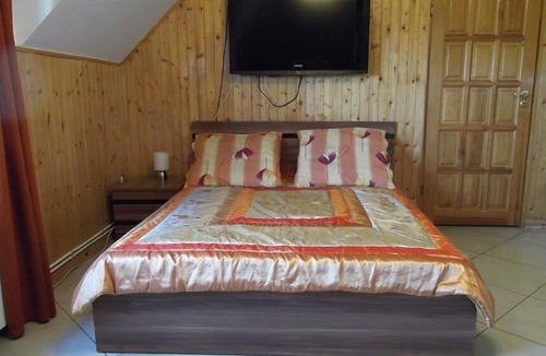 Wawer House | Noclegi w Zieleni
