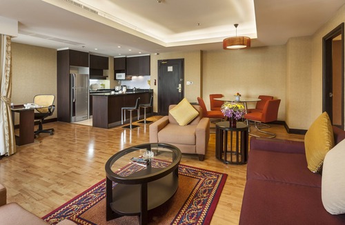 Bangkok Central Business District Apartment | One Bedroom Grand Suite Apartment in the city center (G8)