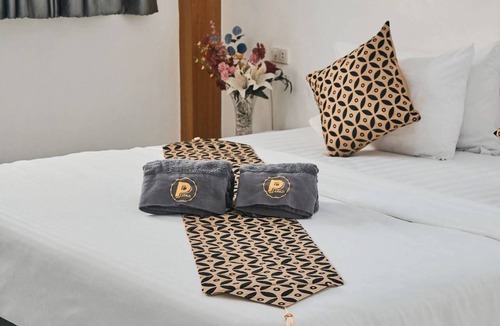 Thanon Phaya Thai Hotel | Papa Ji Hotel and Restaurant