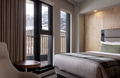 Banff Hotel | Peaks Hotel & Suites