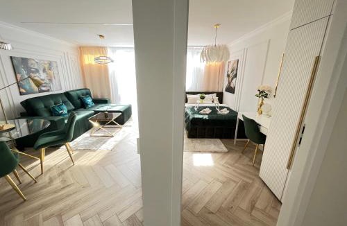 Mirow Apartment | Pereca 2 Deluxe Separate Bedroom AC By Perfect Apart