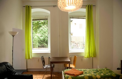 Moabit Apartment | Private Apartment in Berlin's most central district 3 minutes to the river Spree