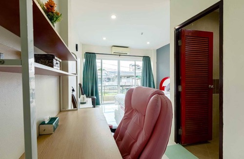 Bang Kho Laem Villa | QUEEN ROOM 1-bedroom house with fitness room and AC in awesome Bangkok