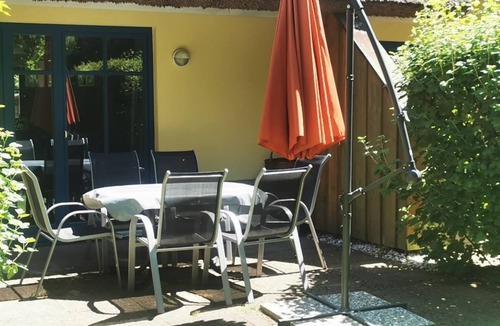 Puddemin House | Reetdachhaus Holunder 2 - Holiday home Holunder 2 - Family time under thatch on the