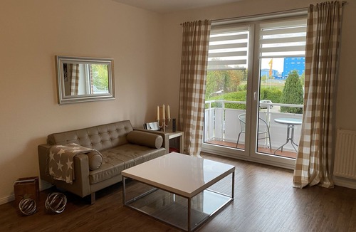 Buxtehude Apartment | Refurbished apartment in Buxtehude with balcony and parking space