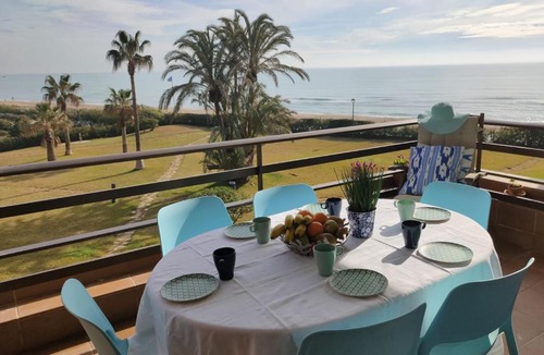 Gava Apartment | Relaxing Seafront Apartment Gavà 20 Min from BCN