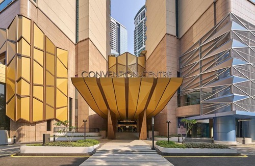 Kuala Lumpur City Centre Hotel | Renaissance Kuala Lumpur Hotel & Convention Centre