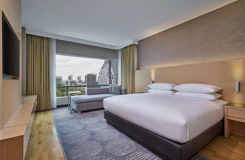 Kuala Lumpur City Centre Hotel | Renaissance Kuala Lumpur Hotel & Convention Centre