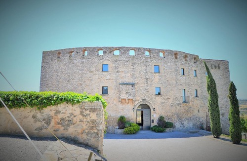 Cervera Villa | Renovated, historic castle - Luxury, Pool, Privacy - 6 bedrooms, 6 bathrooms