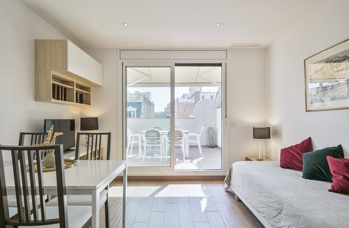 Sant Antoni Apartment | Romantic High Comfort Penthouse With Terrace In Barcelona's Center