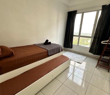 Bandar Saujana Putra Apartment | Rumakita Four Room Free WiFi with Garden View