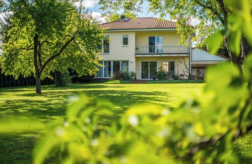 Neuruppin Villa | Ruppiner Ferienresidenz (dreamlike villa on Lake Neuruppin)