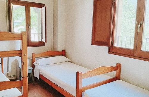 Sant Llorenc de Morunys Hostel | Rural Hostel in the Heart of Nature.Disconnect, Hike, Ski & Enjoy the Mountains!