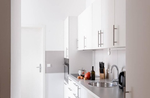 Charlottenburg Apartment | SC 05 by ROCKCHAIR Apartments l SUPERHOST Status l 2 Bedrooms Boxspringbeds Balcony Elevator - Cozy Family & Business Flair welcomes you!