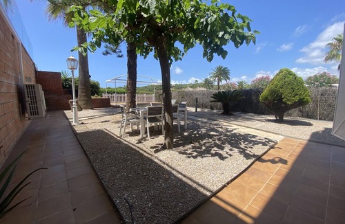 Tamarit House | Seafront apartment with views - NOR guests