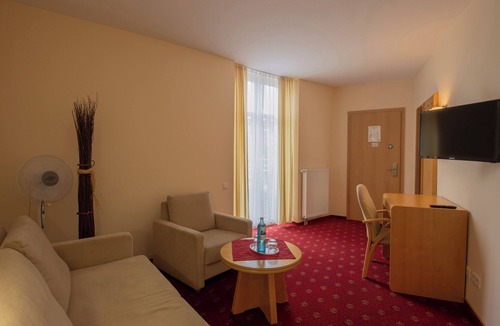 Großraschen Hotel | Seehotel Grossraeschen