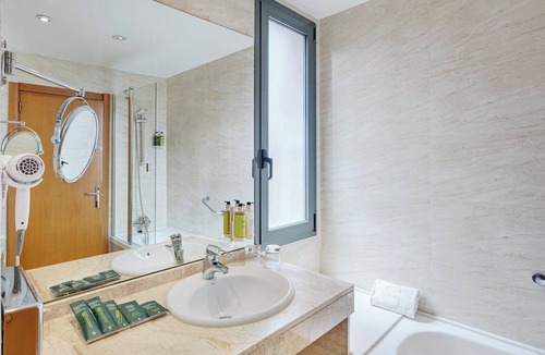 Cornella de Llobregat Hotel | Sercotel Cornella Barcelona