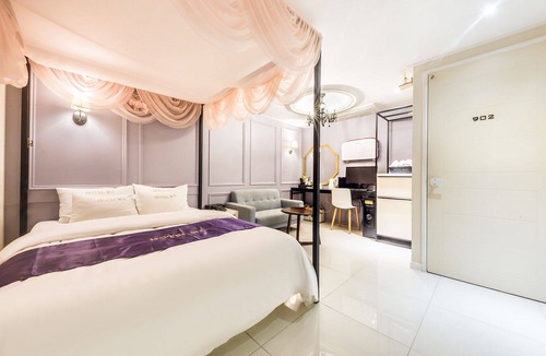 Daeheung-dong Hotel | Sinchon With