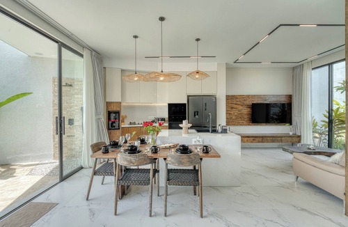 Kutuh Villa | Snow White Villa 1 3-Bedroom Haven near the Beach
