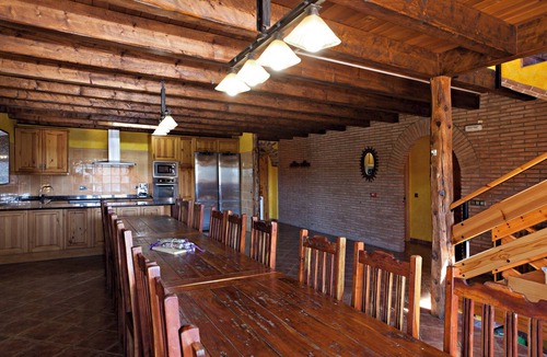 La Baronia de Rialb Cottage | Spa& Heated swimming pool, field FOOTBALL and PADDLE, air-conditioning, WIFI.