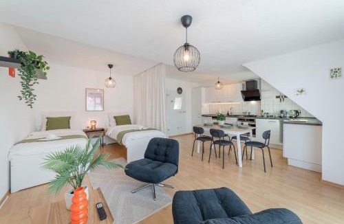 Grevenbroich Apartment | SpaceStays Five Comfort Studio