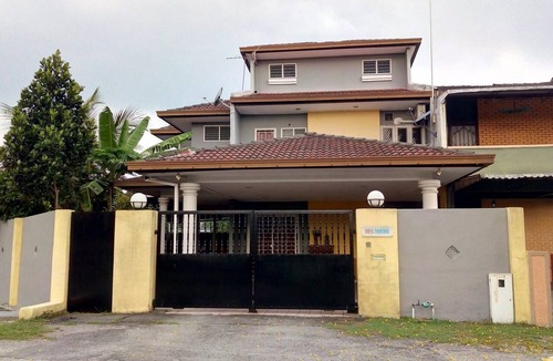 Kajang House | Spacious 2.5-storey semi detached house near SILK highway toward KL/Putrajaya.