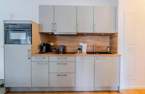Gesundbrunnen Apartment | Spacious 3BR Apartment in Central Berlin Near Major Attractions