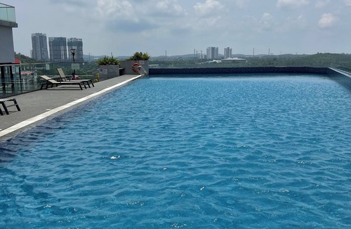 Medini Apartment | Spacious 4-bedroom apartment 1725 in Medini. Just 10mins walk to legoland.