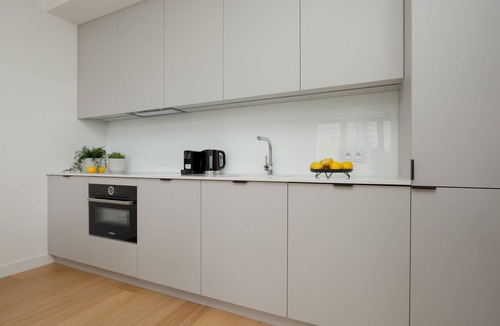 Mirow Apartment | Spacious Apartment | 3 Bedrooms | Balcony