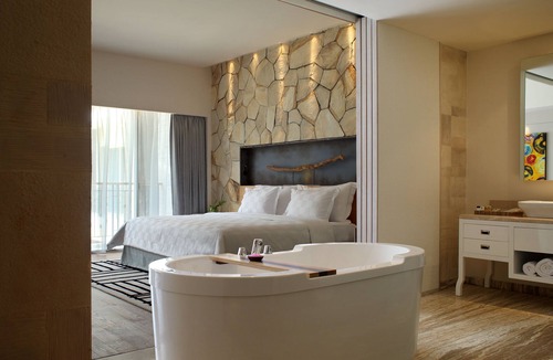 Legian Hotel | Spacious Modern Suite with Free Minibar Items (T Sand Suite39)