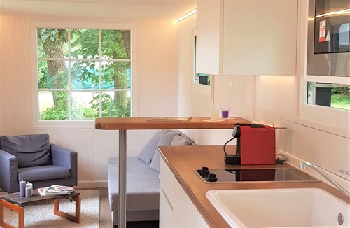 Wustermark House | Studio Apartment "Tiny House Paradies" with Private Terrace, Shared Garden & Wi-Fi
