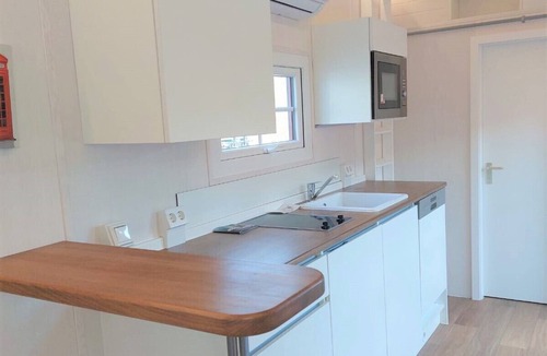 Wustermark House | Studio Apartment "Tiny House Paradies" with Private Terrace, Shared Garden & Wi-Fi