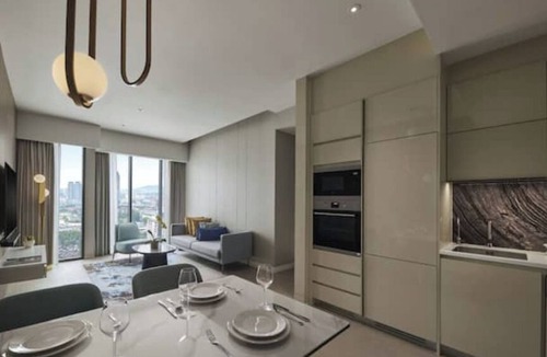 Golden Triangle Hotel | Stylish Apt Ste 2 BR Premier Bukit Bintang Breakfast