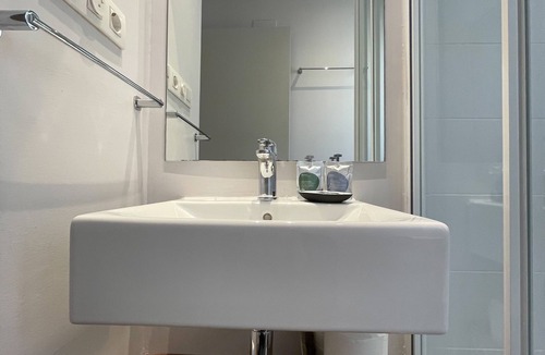 el Camp d'en Grassot i Gracia Nova Apartment | Stylish Cozy 1 bedroom flat near Sagrada Familia