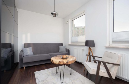 Bialoleka Apartment | Stylowy Apartament w Warszawie Sypialnia & Parking w Garażu by Noclegi Renters