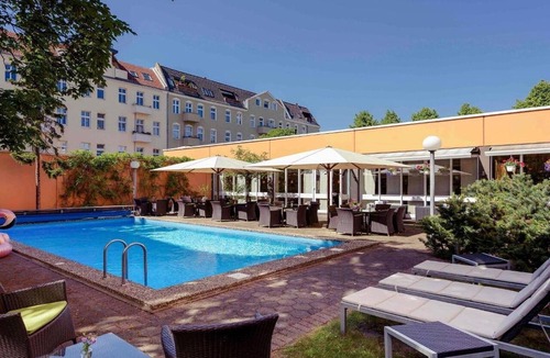Siemensstadt Apartment | Sunday Hotel Berlin City West Family Room