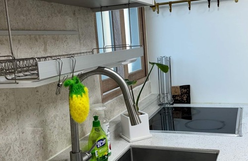 Gwanak-gu House | #Sunshine #Hotplace #Cozy 2-bedroom building in enchanting Seoul with AC
