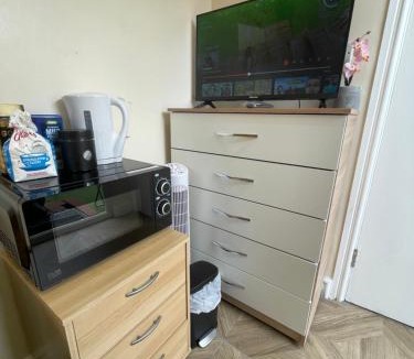 Pollards Hill Apartment | The Mitcham Hideaway