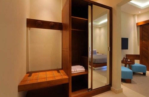 Seminyak Hotel | The spacious room with modern amenities