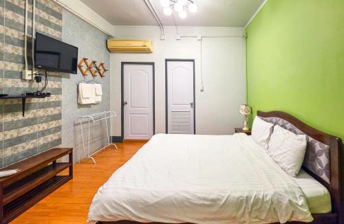 San Chao Pho Suea Hostel | Thepmongkol House