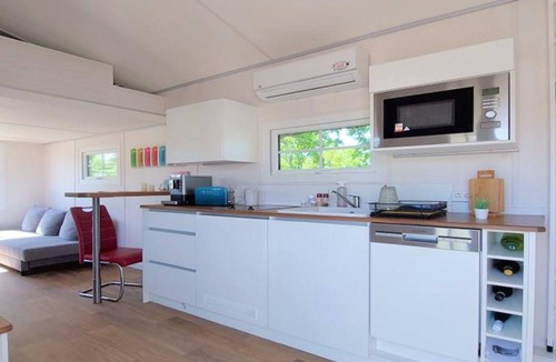 Priort Apartment | Tiny house paradise, 30sqm, 2 sleeping galleries, small kitchen, max. 3 people