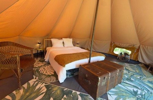Varces-Allieres-et-Risset Other | Tipi
