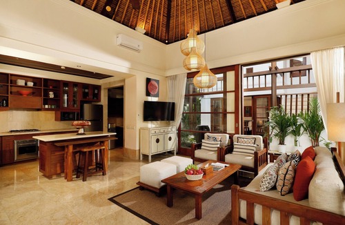 Jimbaran Bay Villa | Tranquil Family Retreat 3BR Pool Villa Near Beach