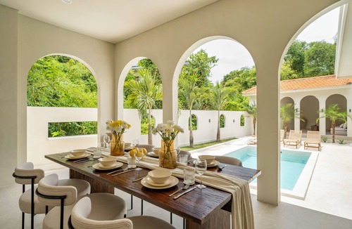 Batu Bolong Villa | Tropical 3BR Villa in Canggu