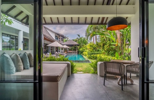 Pererenan Villa | Two Pools | Sleeps 20 | Pererenan Beach