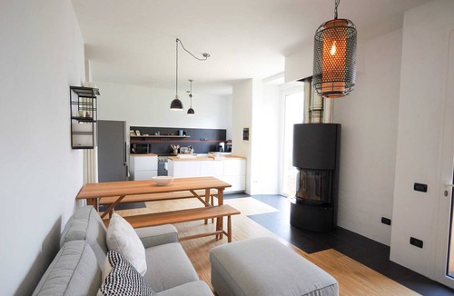 Moltrasio Apartment | Up & Up