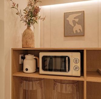 Gwanghui-dong Apartment | Urban Breeze DDP 2 Apartments for 10 Near Metro